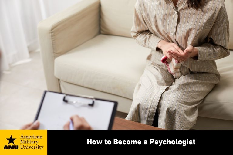 how-to-become-a-psychologist psychologist speaking with patient